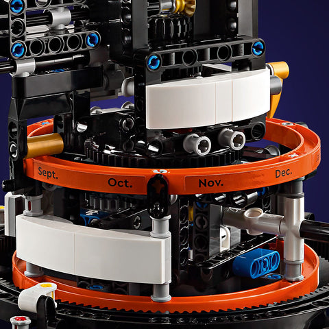 Month Gear of LEGO Planet Earth & Moon in Orbit model kit