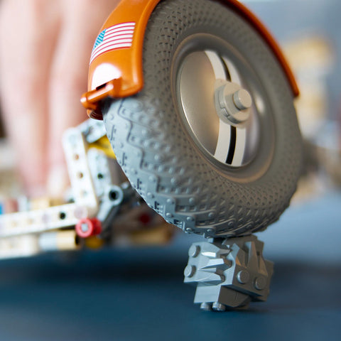 LEGO Technic NASA Apollo Lunar Roving Vehicle � LRV 42182 wheel
