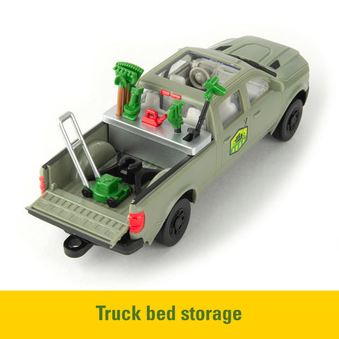 John Deere 1:32 Scale Lawn Care � 15 Piece Playset 47551