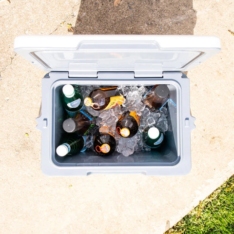 Bevanda White Verge 10 Lunch Box open from top