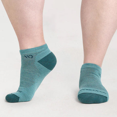 Teal Women�s Solid Cushioned No Show Socks 9500