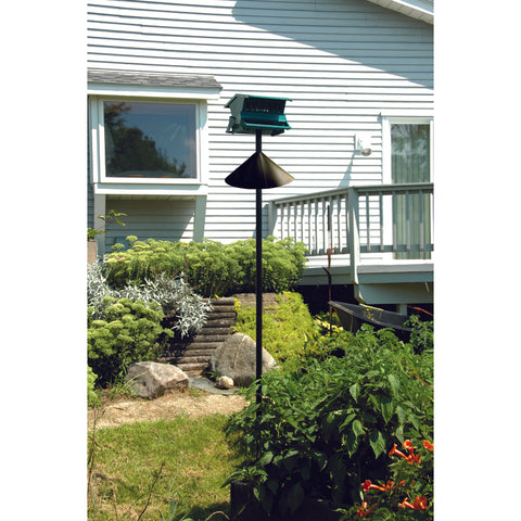 Audubon Ultimate Squirrel Baffle in Use
