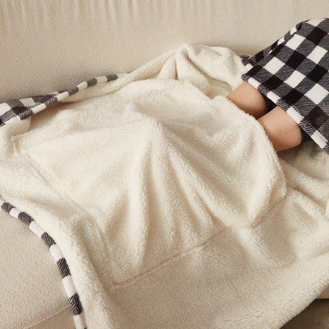 Black and White Plaid Footed Flannel Throw DFF24011