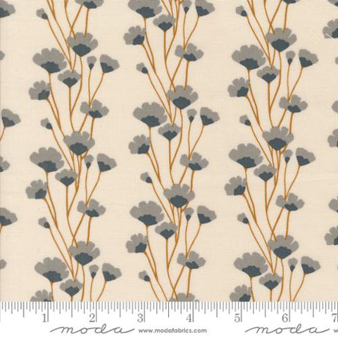 eggshell, Rainier Collection Flower Chains Cotton Fabric 38142