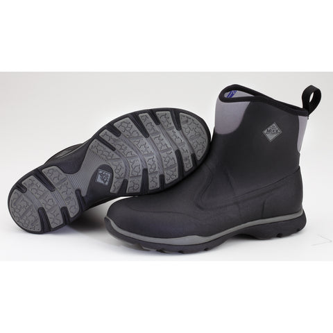 Men's Muck Boots mid height black boots with gray trim