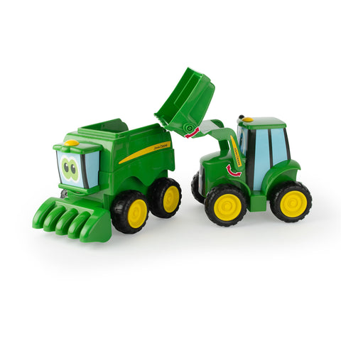 Scoop and dump truck