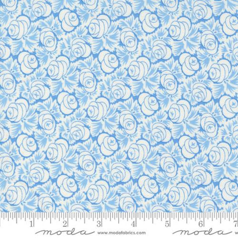 Denim and Daisies Collection Rose Florals Cotton Fabric 35384 light blue