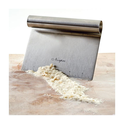 Scrapper with crumbs
