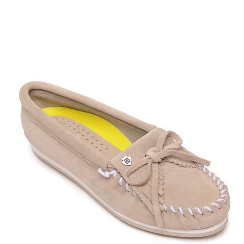 Minnetonka women's Kilty Plus moccasin in stone 4308