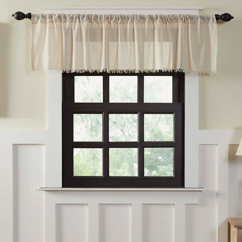 Valance curtain.