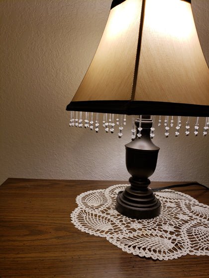 How to Add a Bead Trim to Your Lampshade