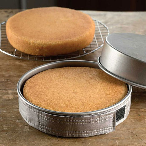 King Arthur Baking Company Adjustable Cake Strips 10758K 
used on cake pans