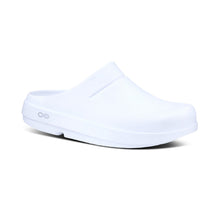OOFOS  OOcloog Clogs 1200 White