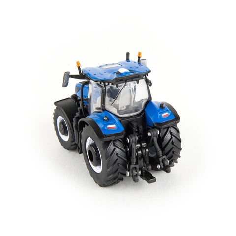 New Holland 1:64 Scale T7.300 Tractor � Die-Cast Metal Replica � ERTL Prestige Collection 13991