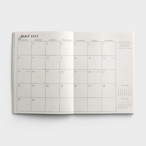 16-Month Planner Studio 71 U2143
calender page