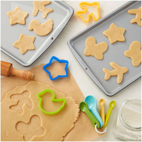 Non-Stick Cookie Sheets, Set of 3 with sugar cookies