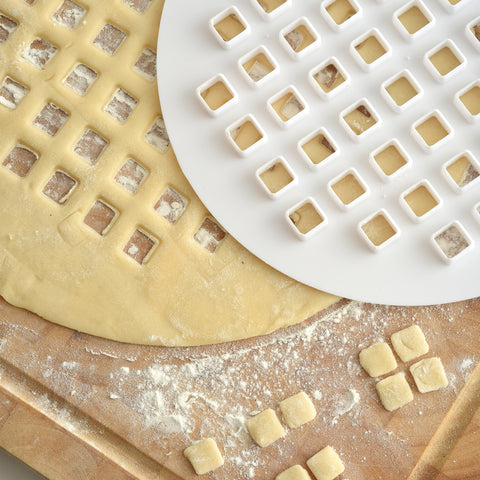 Pie Top Lattice Cutter 3258