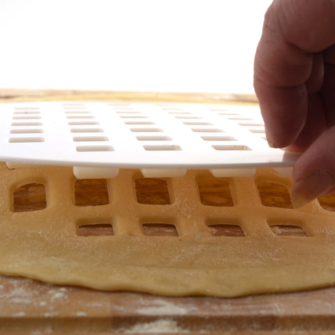Pie Top Lattice Cutter 3258