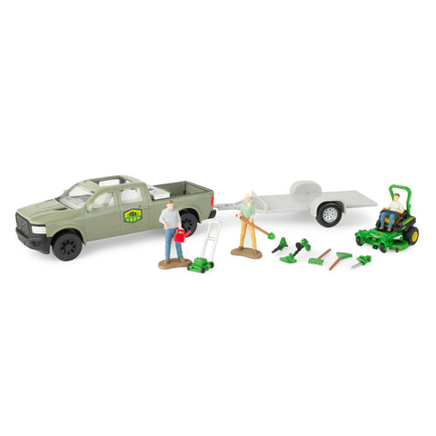 John Deere 1:32 Scale Lawn Care � 15 Piece Playset 47551