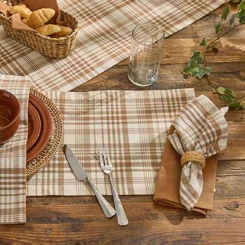 Currant Placemat 4891-010
displayed on tabletop