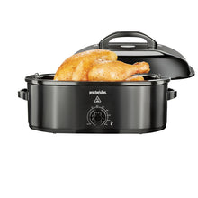 Proctor Silex 18 quart black roaster with chicken in it