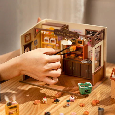 Becka's Baking House DIY Miniature House Kit DG161