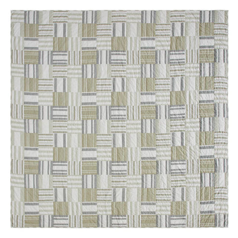 Finders Keepers Ruffled Quilt 8446