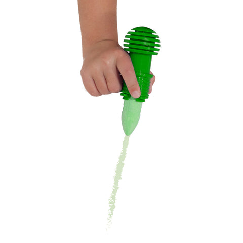 green holde rand chalk using tripod grip