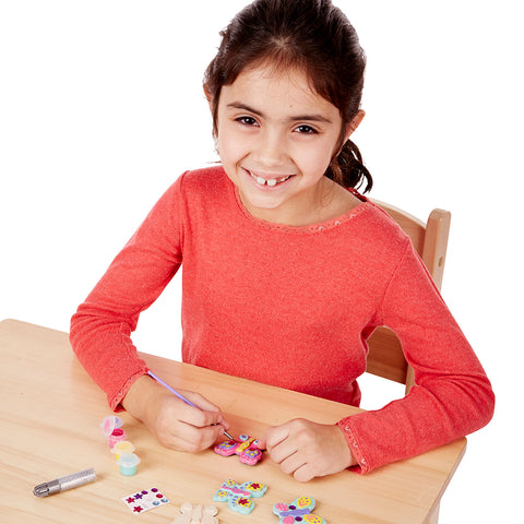 girl using magnet kit
