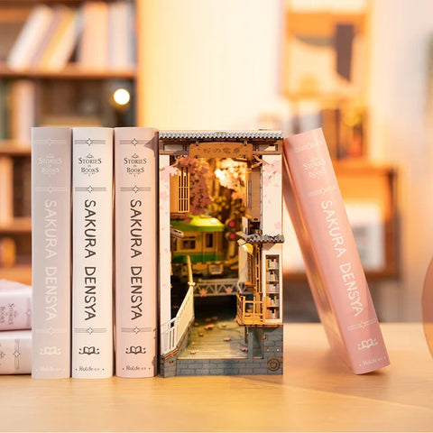 Sakura Densya DIY Book Nook Kit TGB0