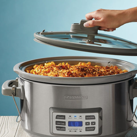 Food Cooking in Slow Cooker