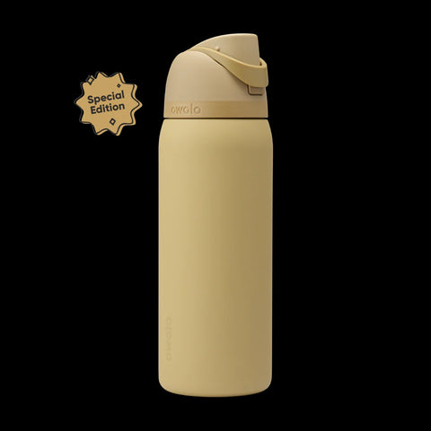 Owala FreeSip 32 oz water bottle in autumn vista tan