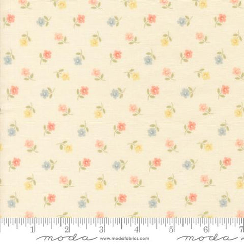 cream, Handmade Sweetness Collection Posies Cotton Fabric 31794