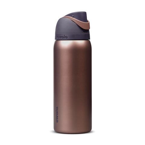 Owala FreeSip 32 oz water bottle in desert smoke