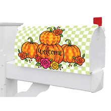 Fall and Winter Mailbox Makeovers floral pumpkins