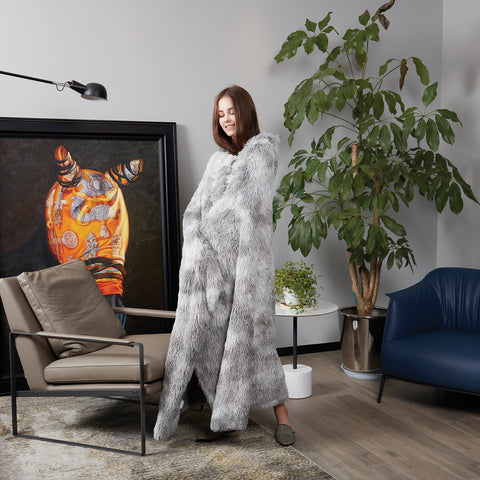 Gray tie dye throw