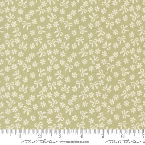 green, Handmade Sweetness Collection Bows and Daisies Cotton Fabric 31793