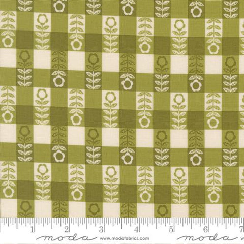 green, The Henhouse Collection Flower Plaid Cotton Fabric 48436