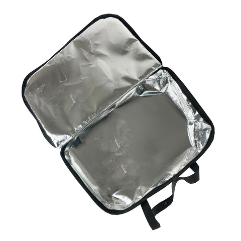Inside of Roni Bag insulated bakeware carrier