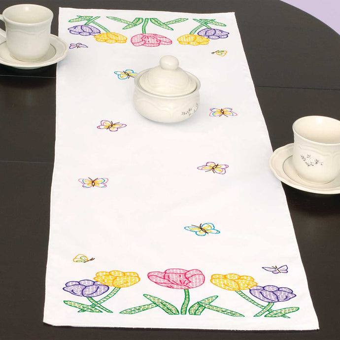 Beautiful Blooms Table Runner 560-684