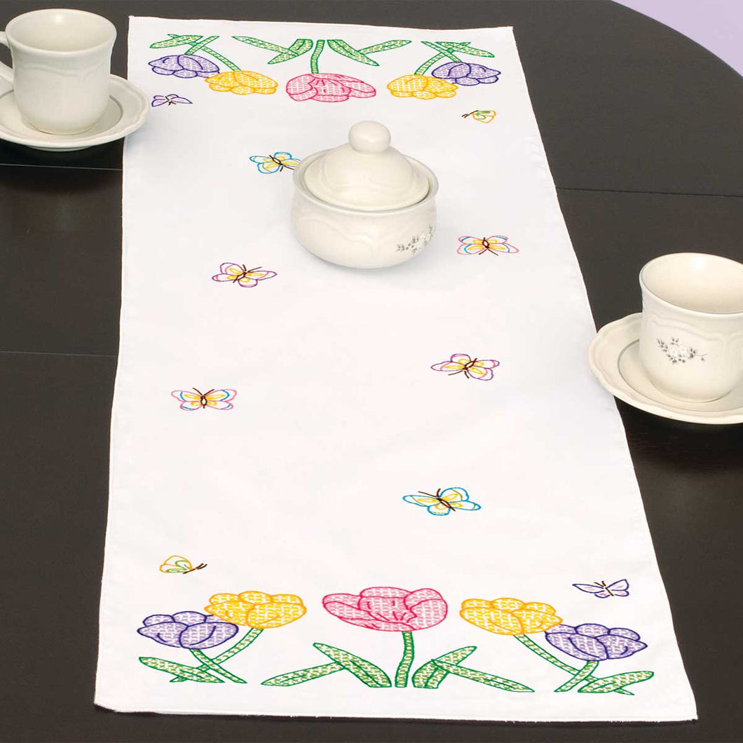 Beautiful Blooms Table Runner 560-684