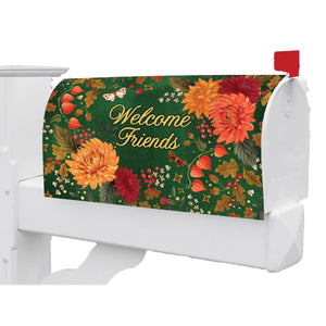 Fall and Winter Mailbox Makeovers mums on green