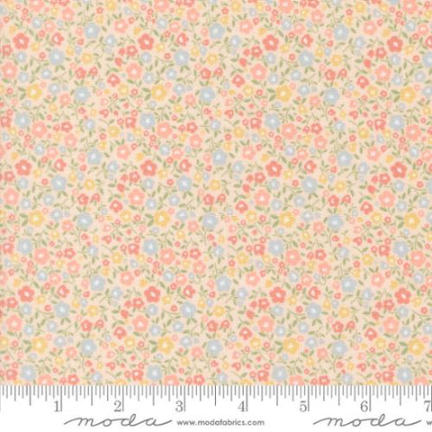 peach, Handmade Sweetness Collection Bitty Blossoms Cotton Fabric 31791