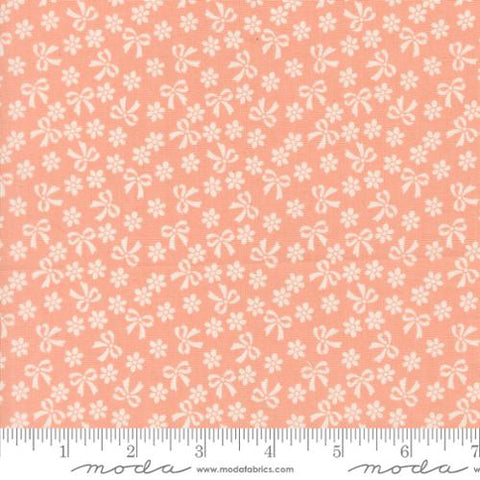 pink, Handmade Sweetness Collection Bows and Daisies Cotton Fabric 31793