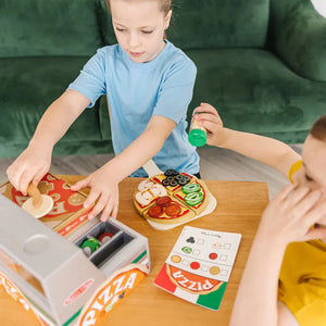 Top & Bake Pizza Counter kids playing