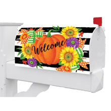 Fall and Winter Mailbox Makeovers pumpkin splendor