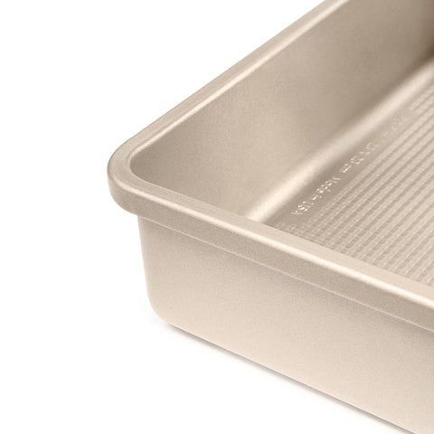 Square cake pan
