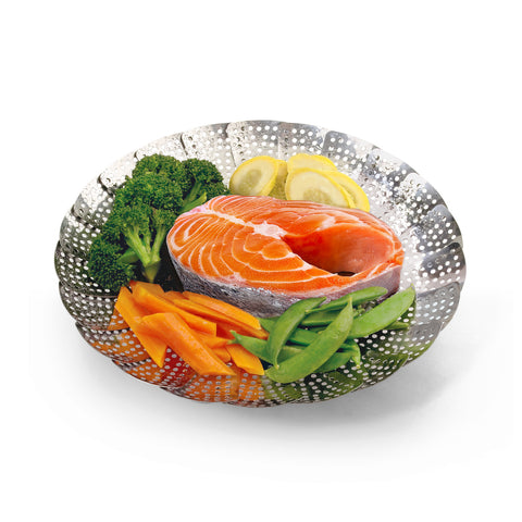 Steamer basket with food