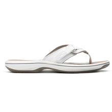 Clarks women's Breeze Sea flip flop sandal in white