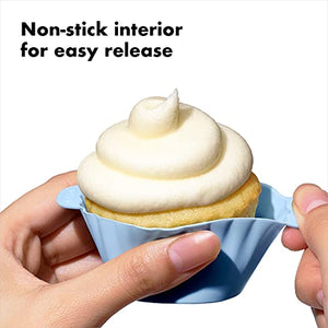 Silicone Baking Cups with cupcake